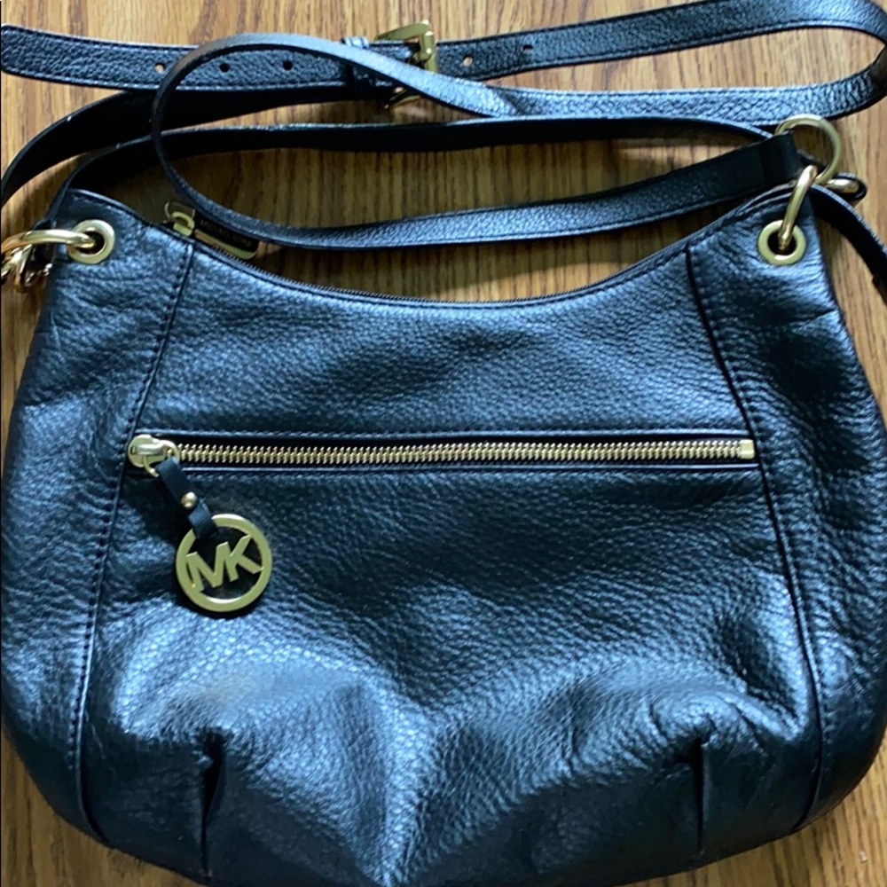 Michael kors crossbody purse